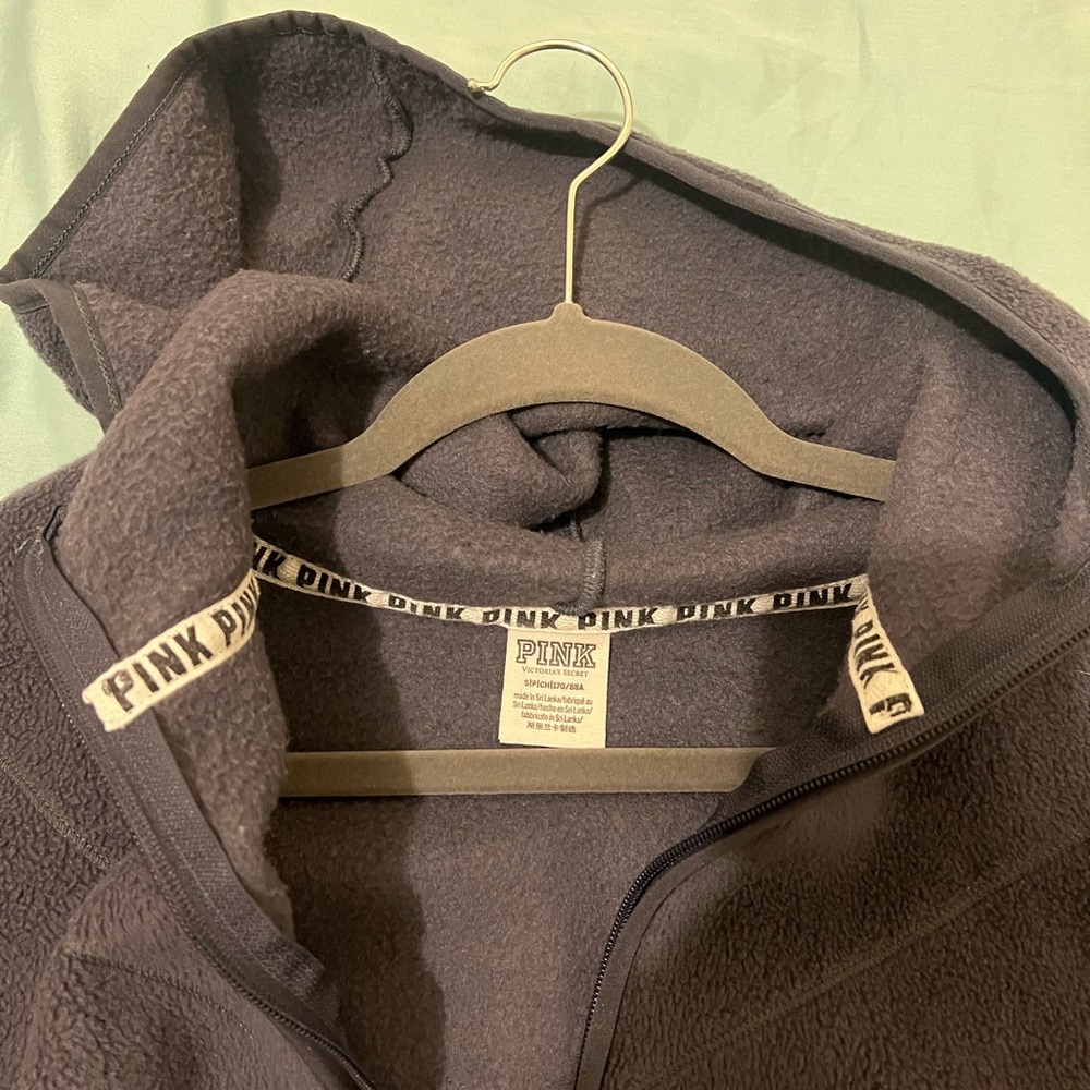 Women’s small VS Pink Gray Fleece Sweater